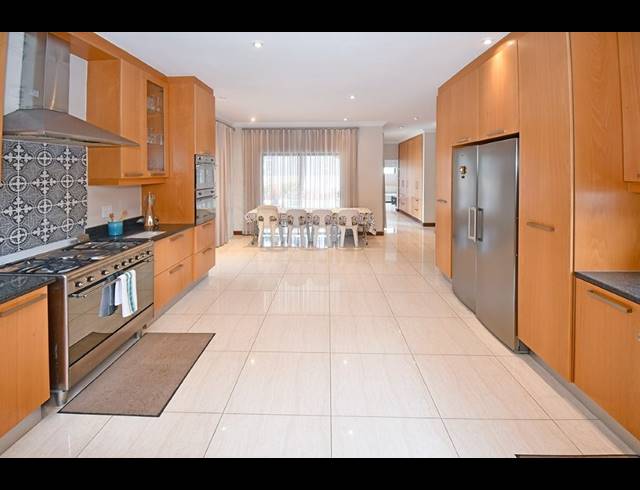 4 BEDROOM HOUSE FOR SALE IN KENSINGTON